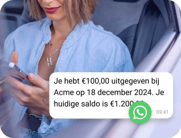 De TopMessage WhatsApp-sjabloon stuurt een gepersonaliseerd maandelijks bankafschrift naar een klant.