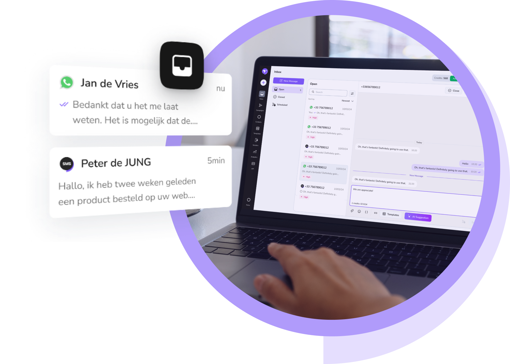 Klantenservicemedewerker gebruikt de inbox van TopMessage om SMS- en WhatsApp-berichten te controleren